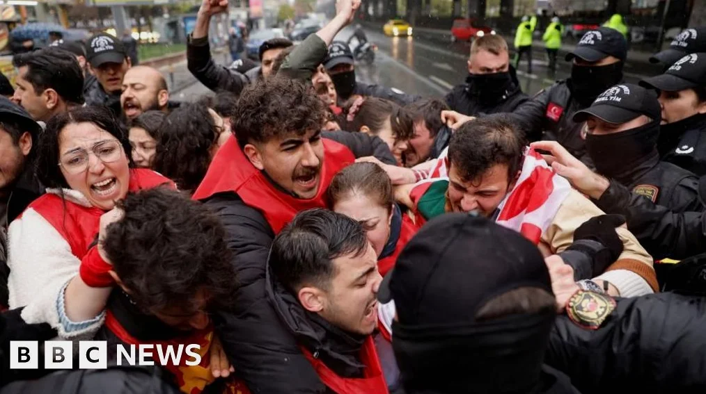 Turkish Police Arrest 500+ at May Day Rallies