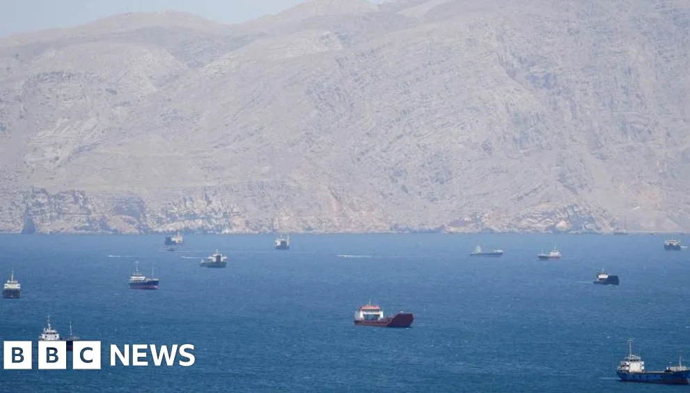 US Threatens Sanctions Against Shipping Firms Paying Iran Tolls