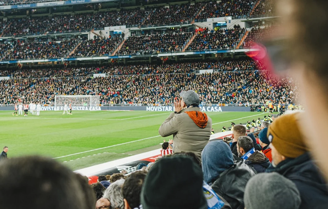 Real Madrid Stays Alive in La Liga Title Race