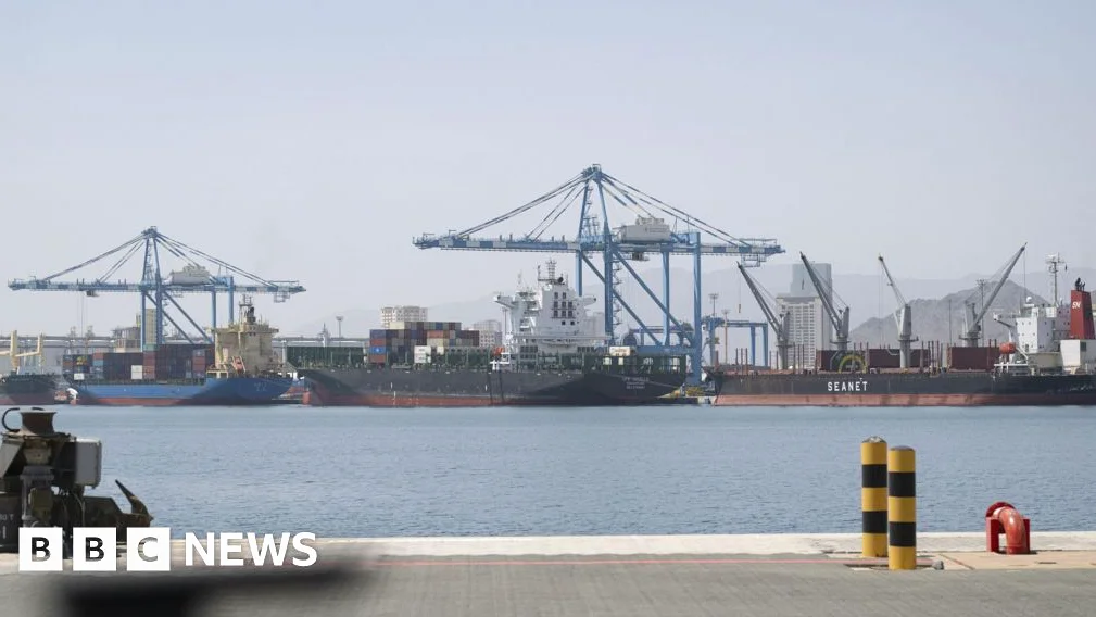 US Strikes Iranian Fast Boats Amid Gulf Tensions
