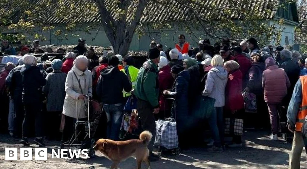 Ukrainian Civilians Trapped in Frontline City ‘Road of Death’