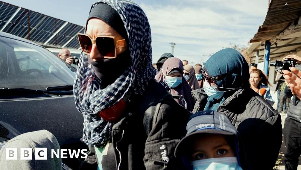 Islamic State-Linked Women Arrive in Australia from Syria