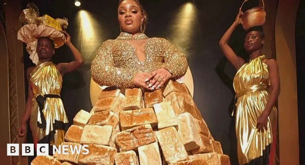 Dress Made from 500 Loaves Stuns at African Film Awards