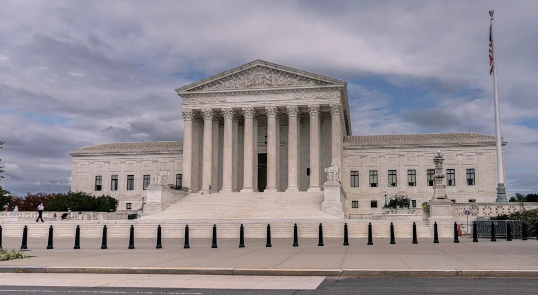 Alex Murdaugh files civil rights suit against ex-court clerk over alleged jury tampering