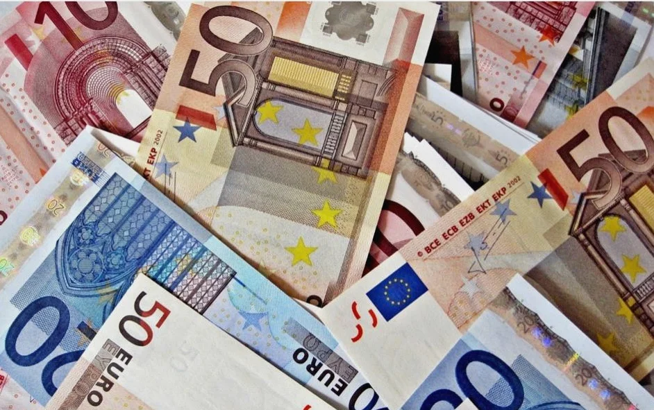 Greece to Pay Off €6.9 Billion, Reducing Debt Burden