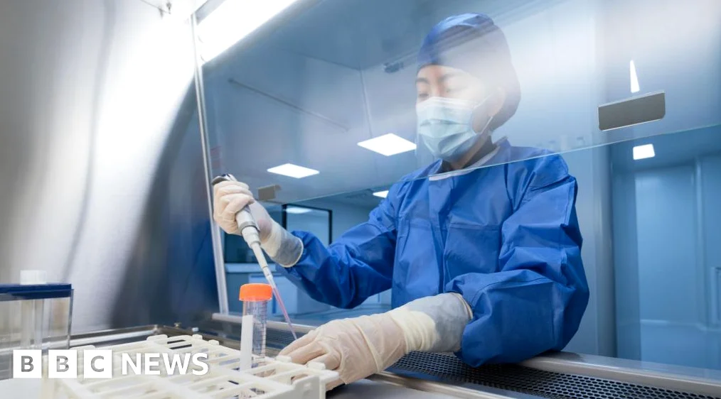 UK Scientists Developing Ebola Vaccine for Trials in Months
