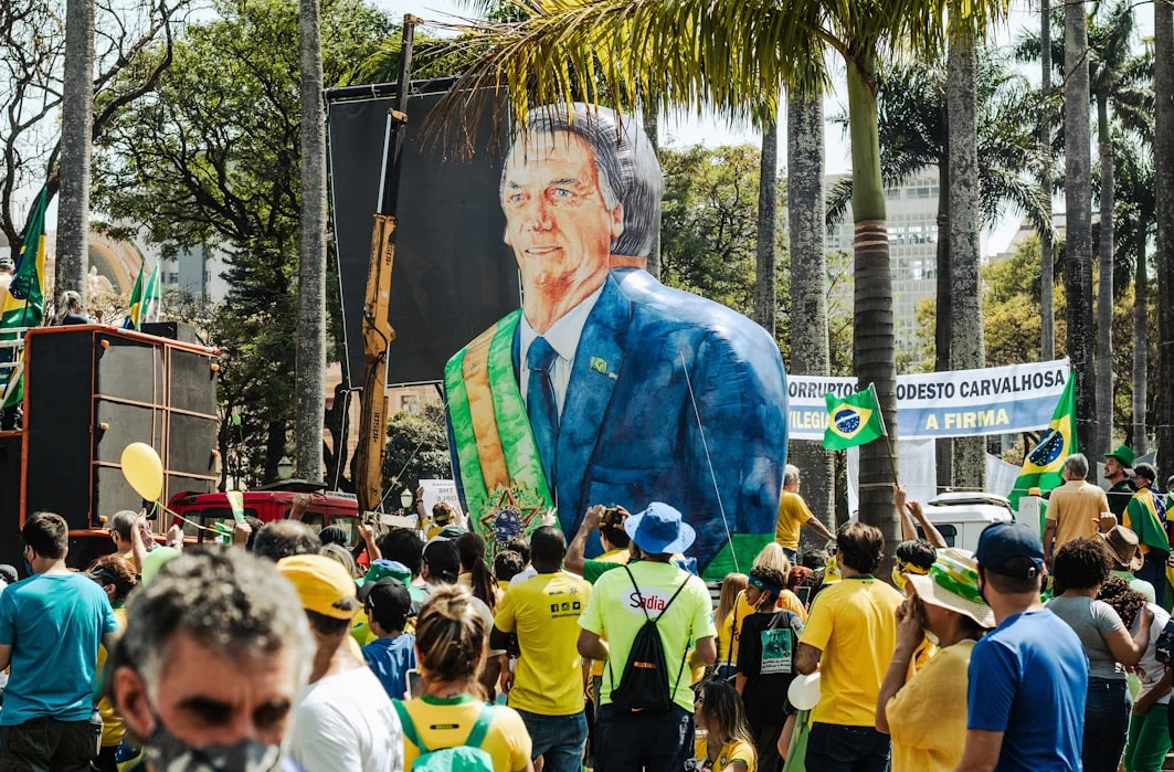 Flavio Bolsonaro Meets Trump as Presidential Bid Faces Scandal