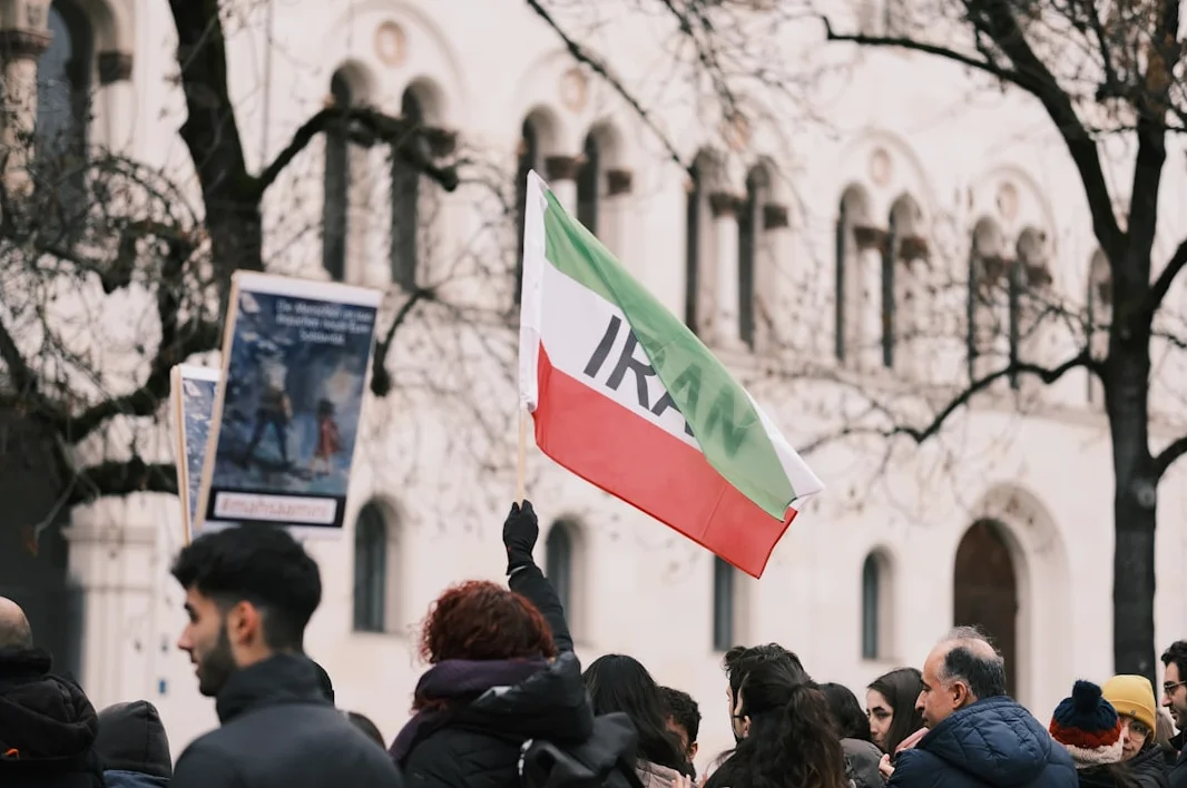 Trump Delays Iran Strike Amid Rising Tensions