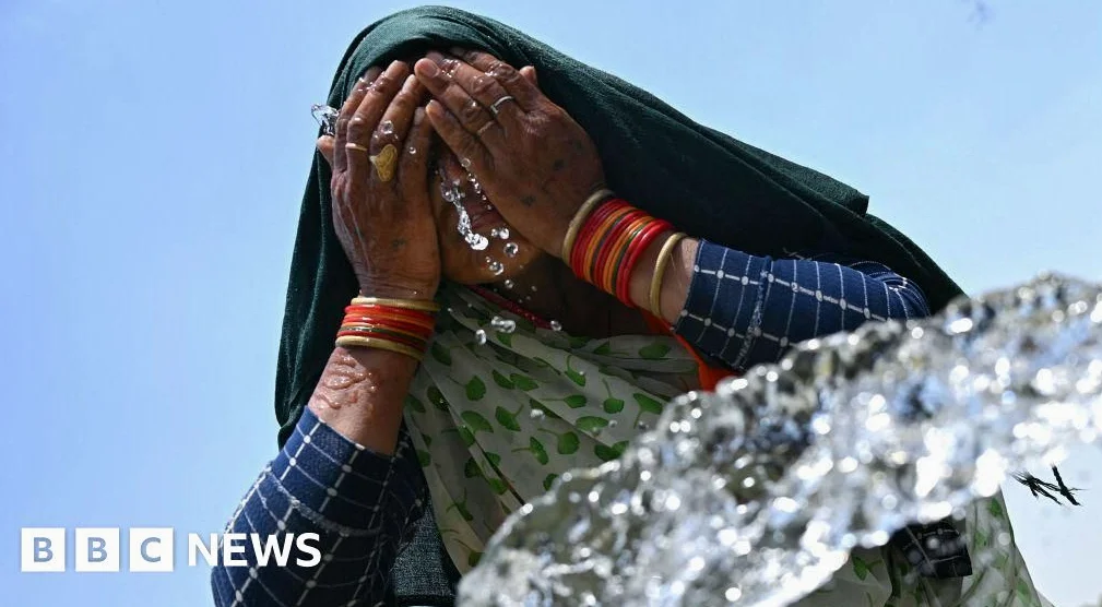 Delhi’s Poor Prioritize Survival as 45C Heat Intensifies