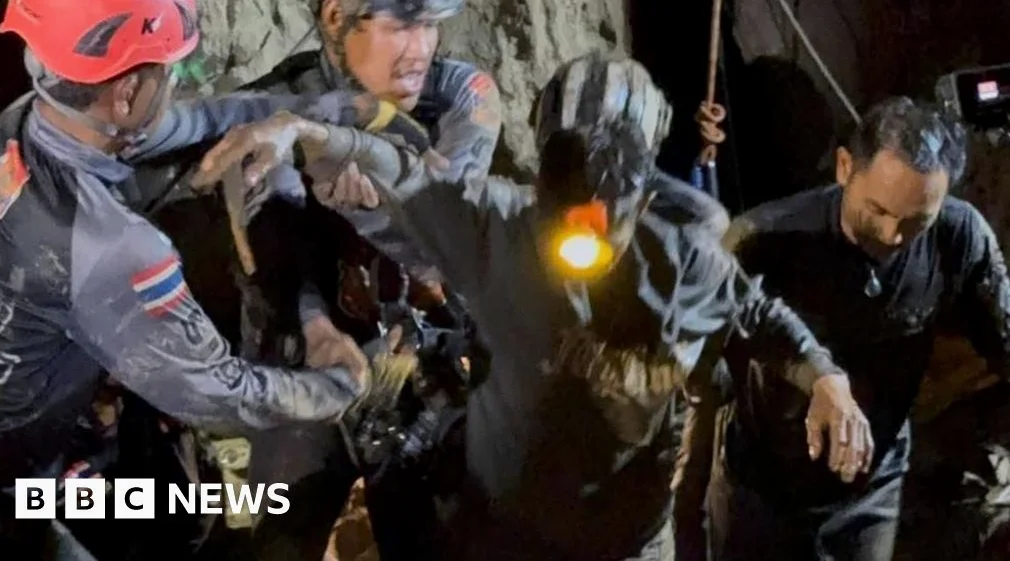 Erster Überlebender aus geflutetem Laos-Höhle gerettet