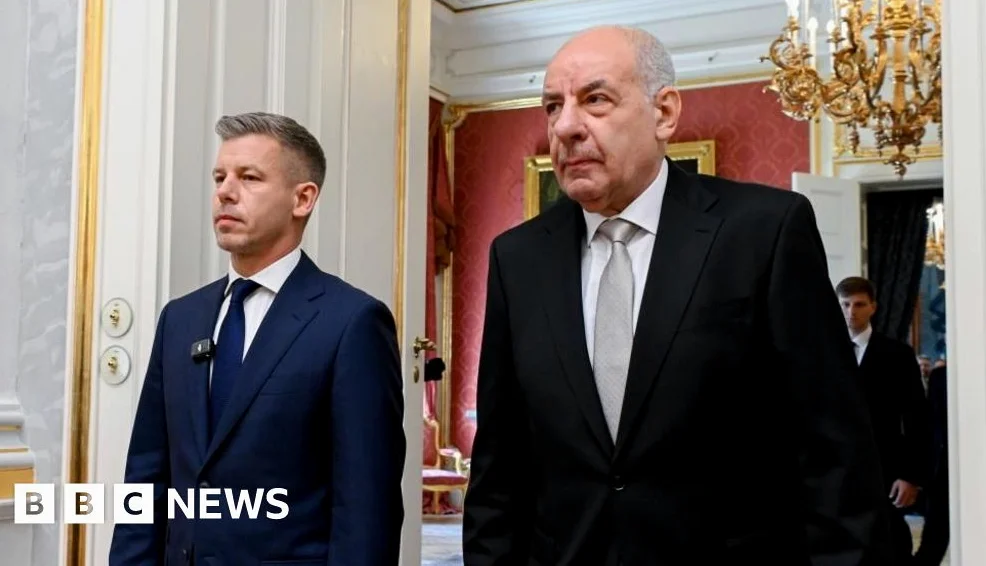Hungarian PM Threatens to Oust Orbán-Era President