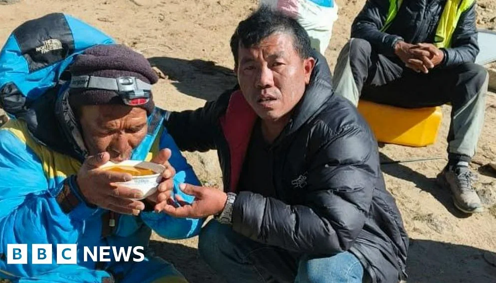 Everest Guide Survived Six-Day Ordeal on Mountain