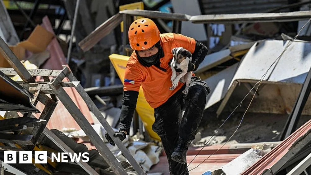 Philippines Aftershocks: 37 Dead as 2,000 Homes Damaged