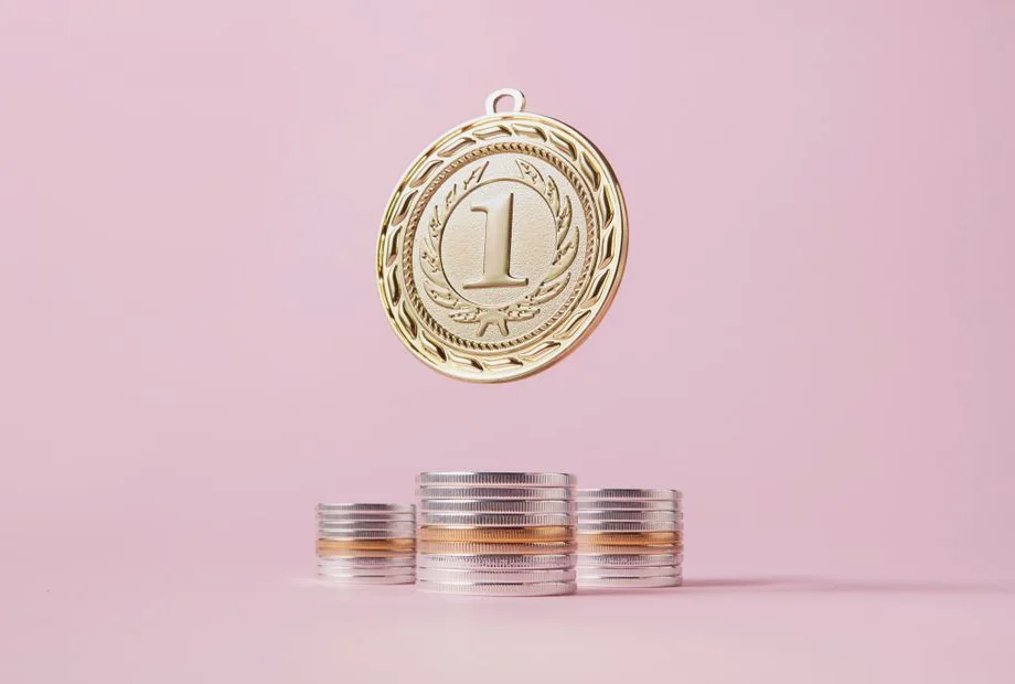 Pink’s Tony Awards Opening Steals Show, Wins Elogios