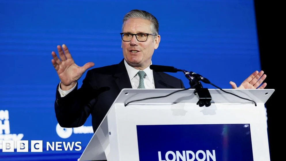 Starmer Tells Apple, Google to Ban Nude Images on Kids' Phones