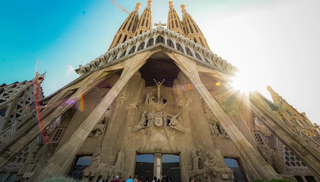 Pope Leo Welcomed in Barcelona with Traditional Human Tower