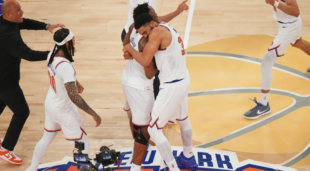 Knicks stage historic comeback vs. Spurs in 107-106 win
