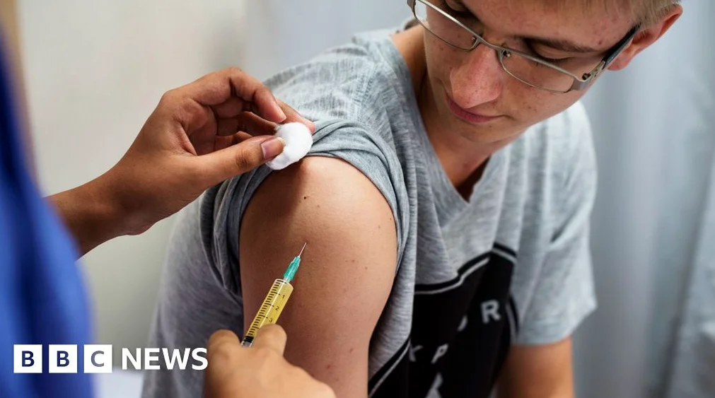 Meningitis B Vaccine to Be Offered to a Million UK Young People