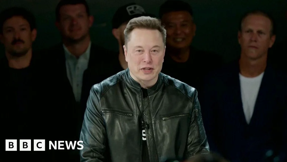 Elon Musk Becomes World’s First Trillionaire as SpaceX Debuts