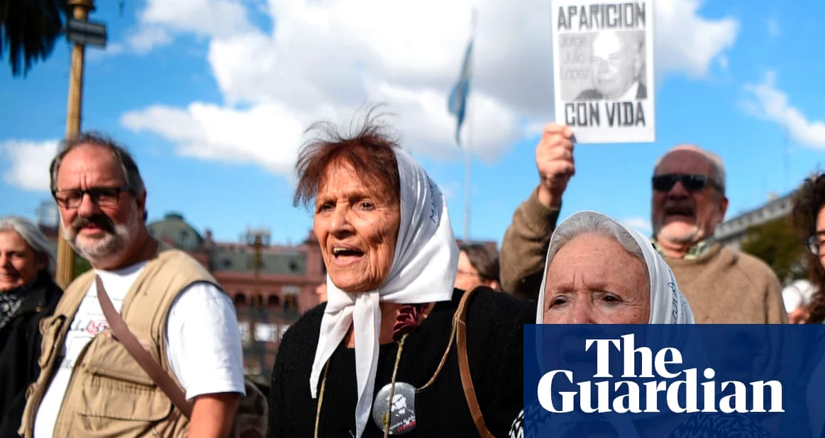 Argentinian activist who spent 50 years looking for disappeared son dies