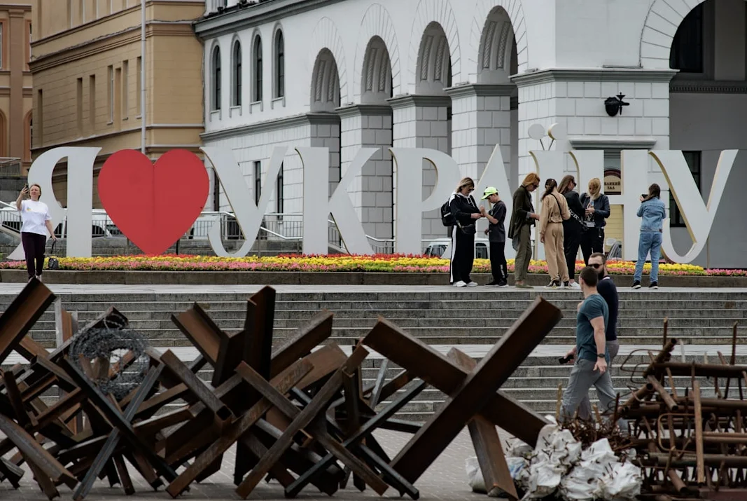 Kyiv Cathedral Burns in Heavy Russian Air Raids