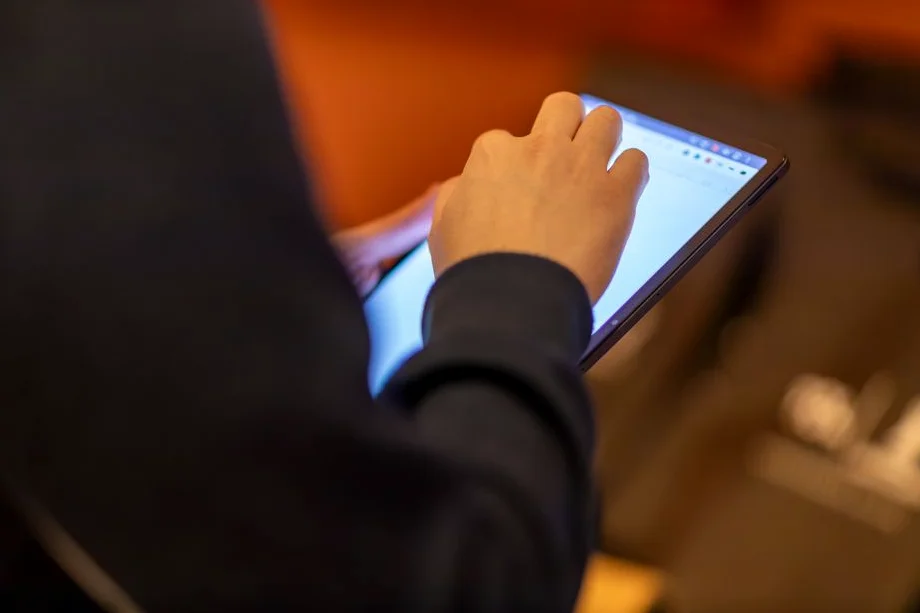 Claude AI Down: Users Report Widespread Login and Chat Issues