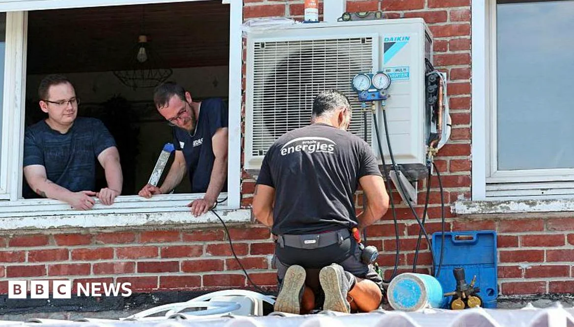 Air Conditioning Creates Political Divide in France After Record 40°C Heat