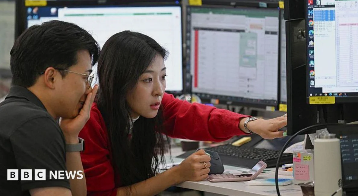 Asia stock markets slide as tech shares slump: 5.8% drop on Kospi