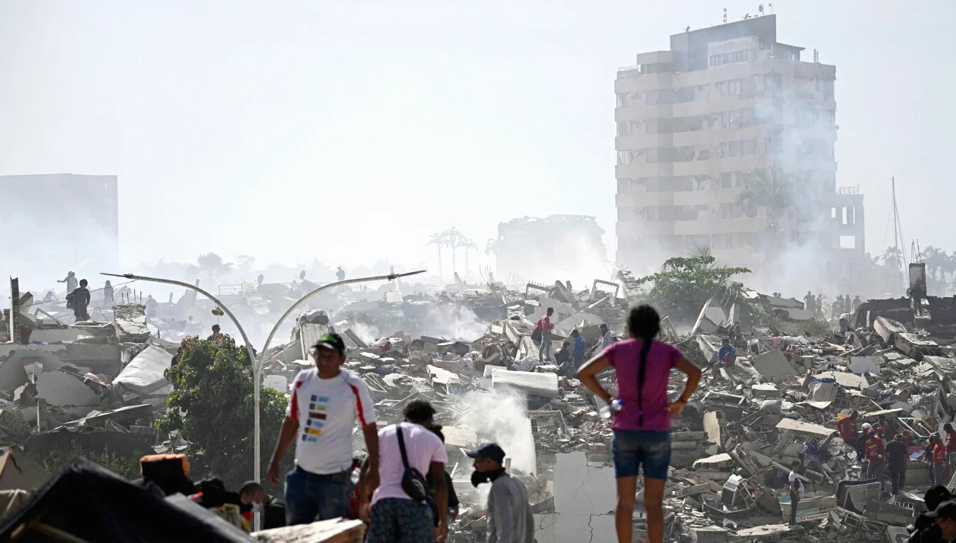 Venezuela earthquakes kill 920, 50,000 still missing