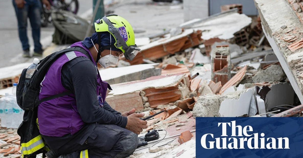 Venezuela Earthquake: Father and Son Found Alive After 4 Days as Death Toll Near 1,500