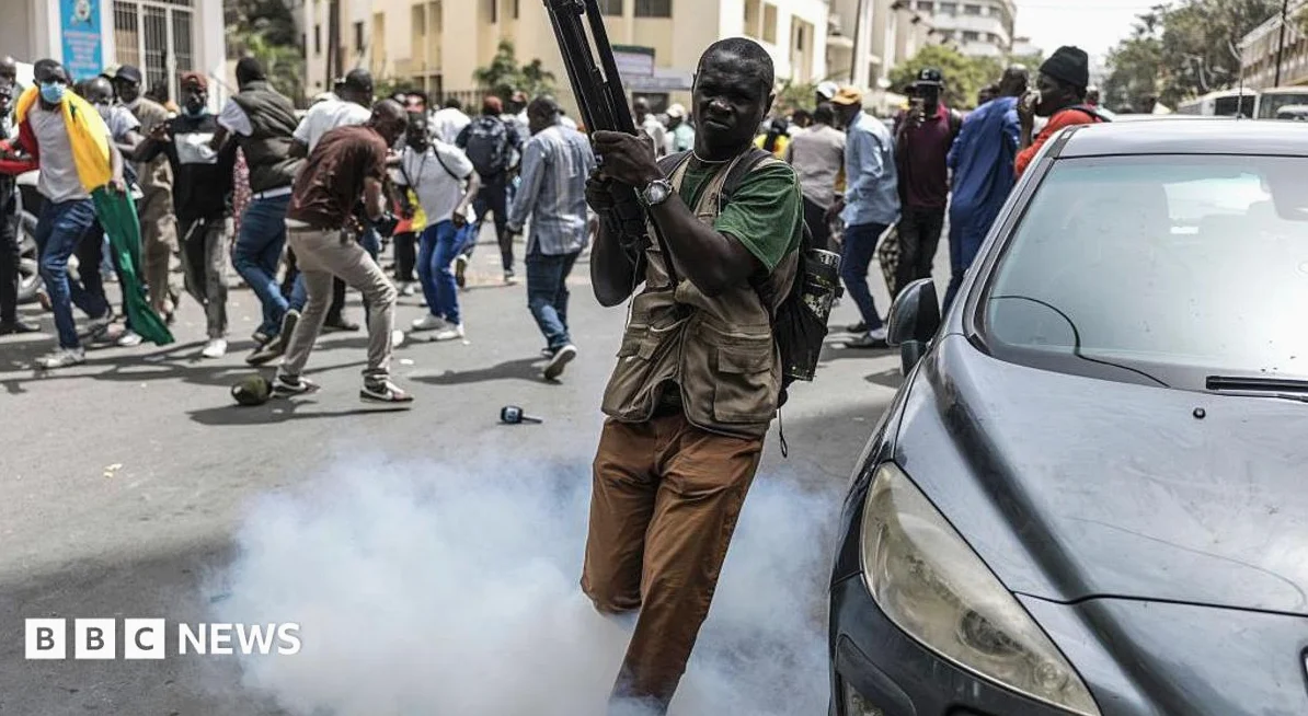 Senegalese MPs move to clip presidential powers