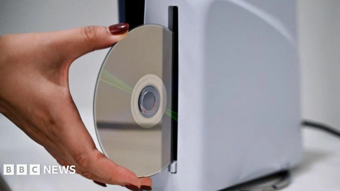 PlayStation to stop releasing games on discs in 2028
