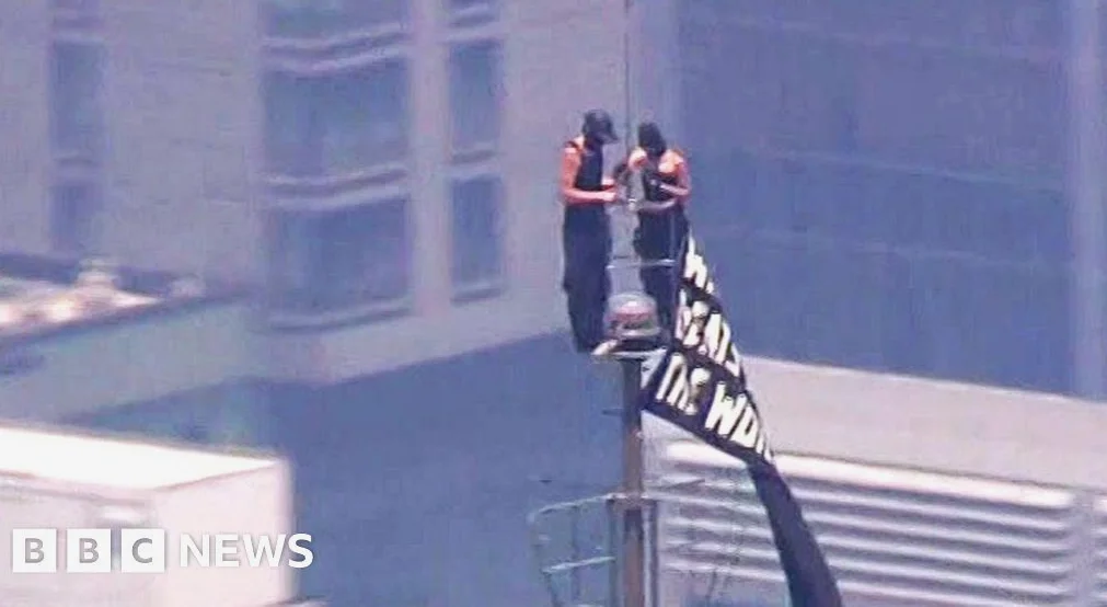 Russian Couple Arrested After Climbing Empire State Building