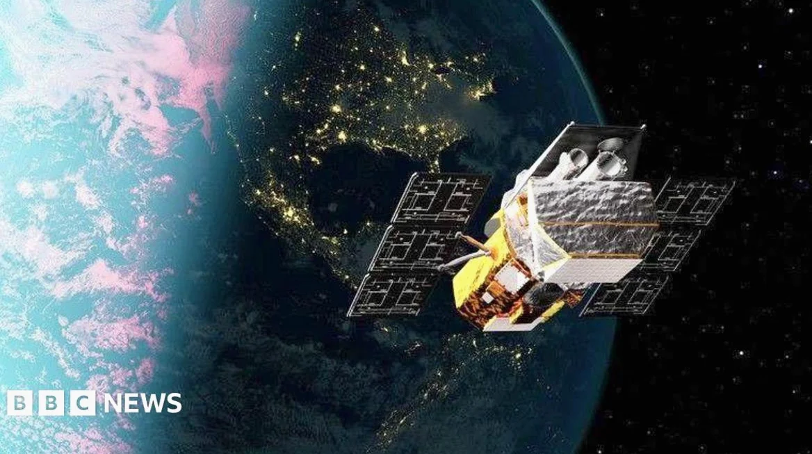Nasa launches mission to save falling space telescope