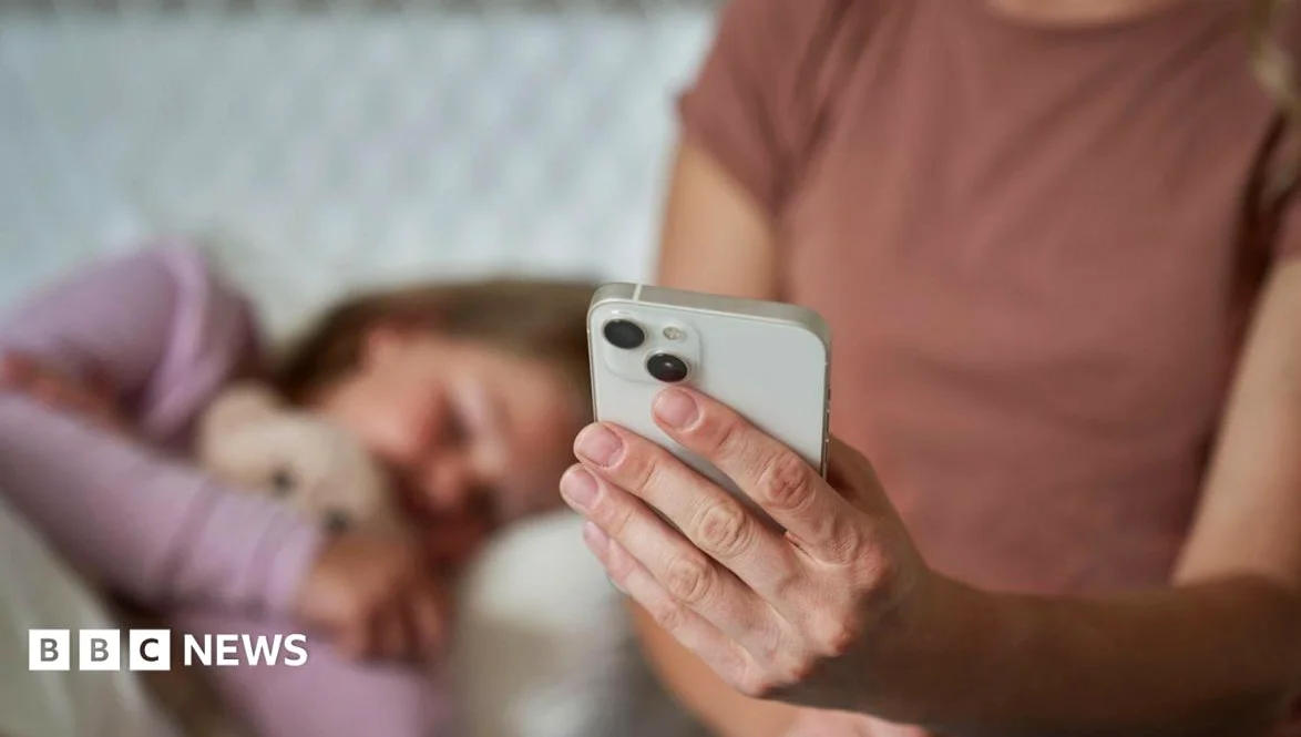 Parents Warned Against Publicly Sharing Kids’ Images Amid AI Risks