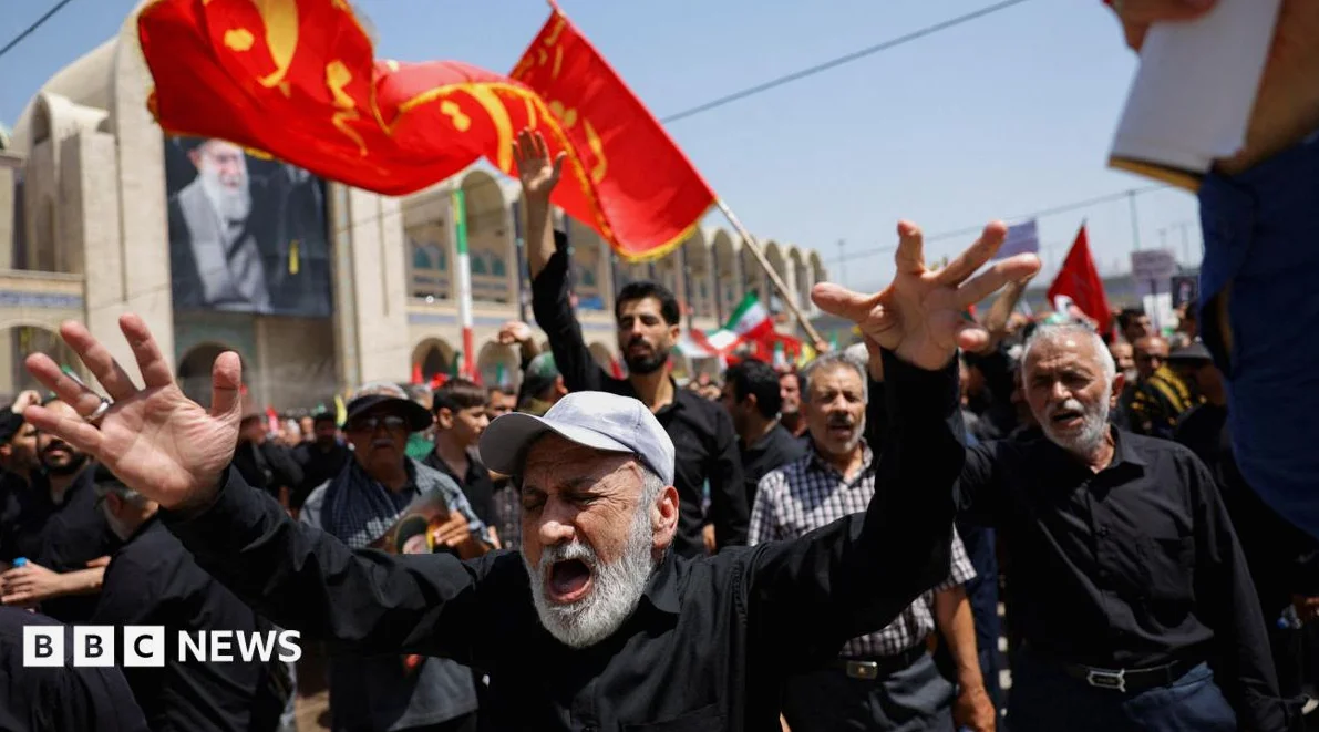 Large Crowds Gather in Tehran as Ayatollah Khamenei’s Funeral Begins