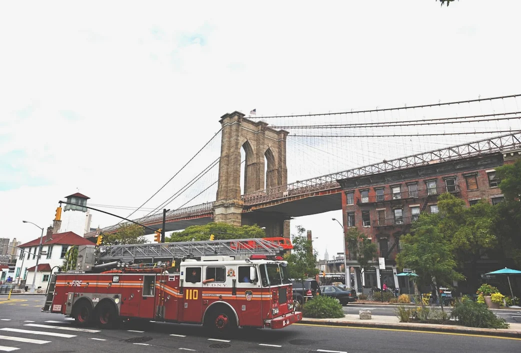 Incendio en la Puente de Brooklyn durante espectáculo pirotécnico