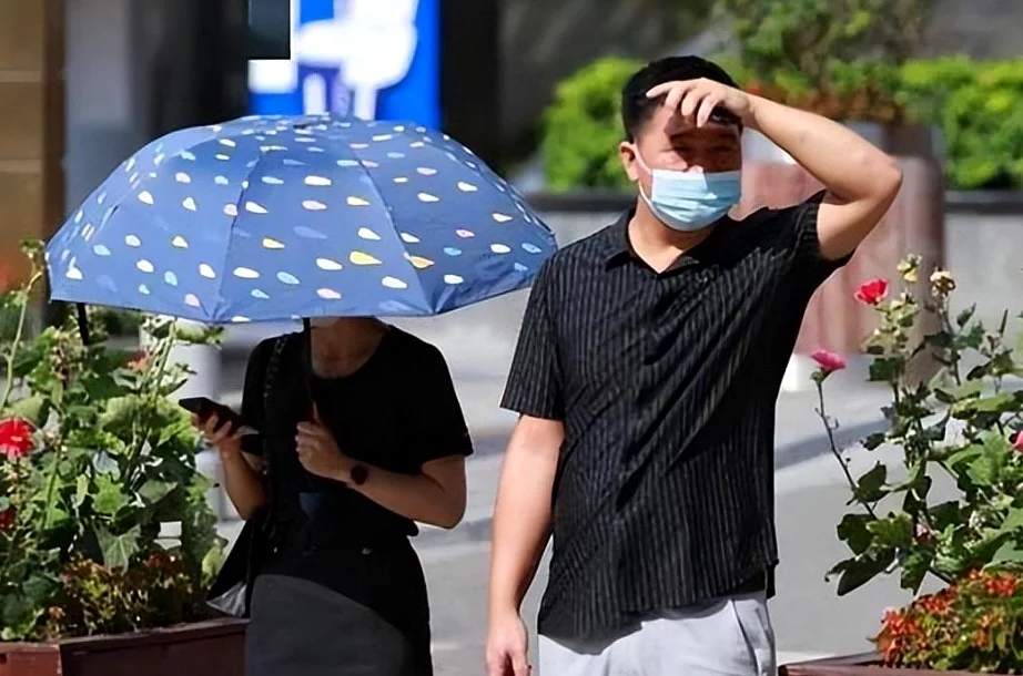 Xinjiang: Récord de calor y lluvia artificial