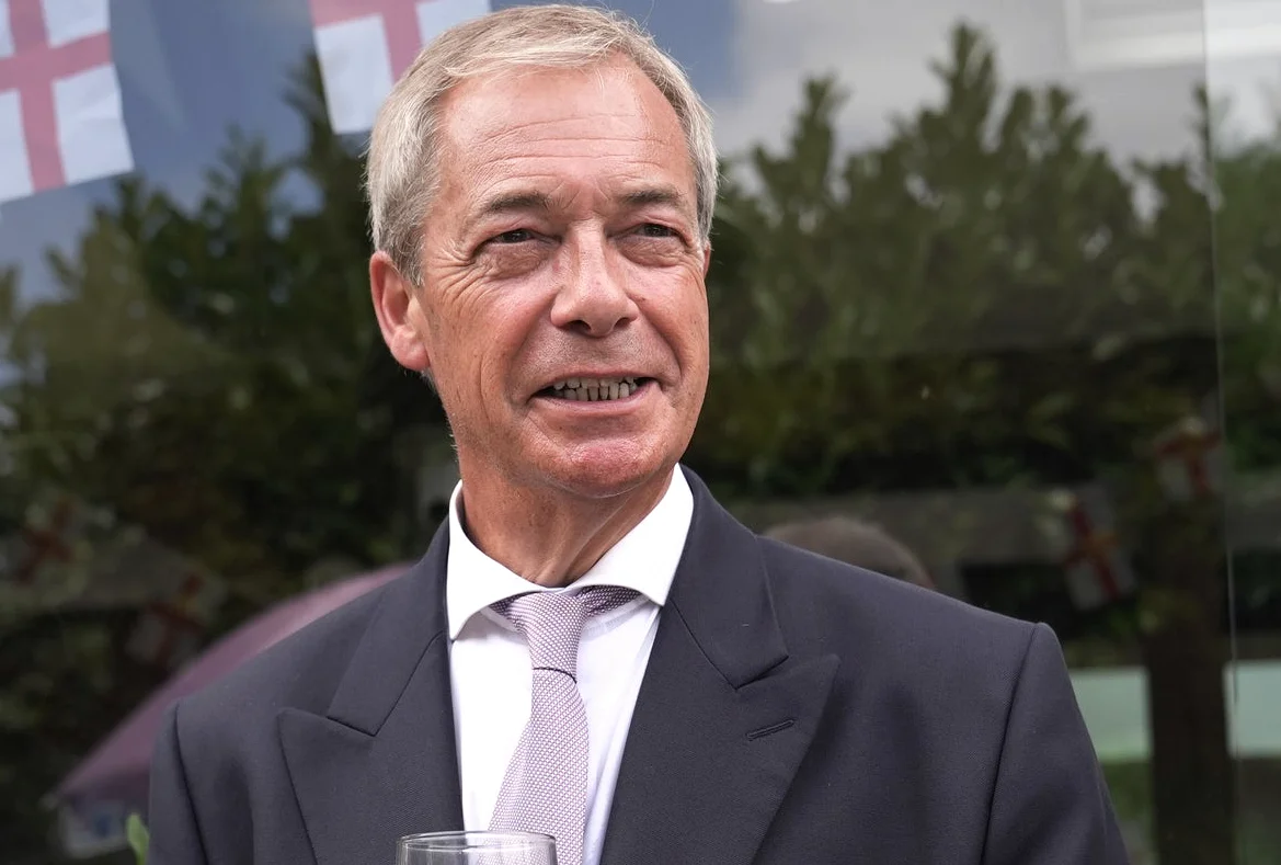 73 % der Briten finden Farage skrupellos – Satiriker als Herausforderer