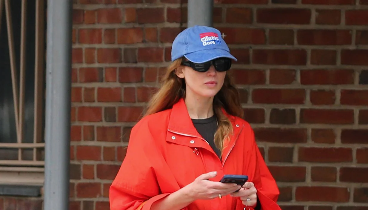 Jennifer Lawrence’s Viral Moment, Style, and Career Highlights