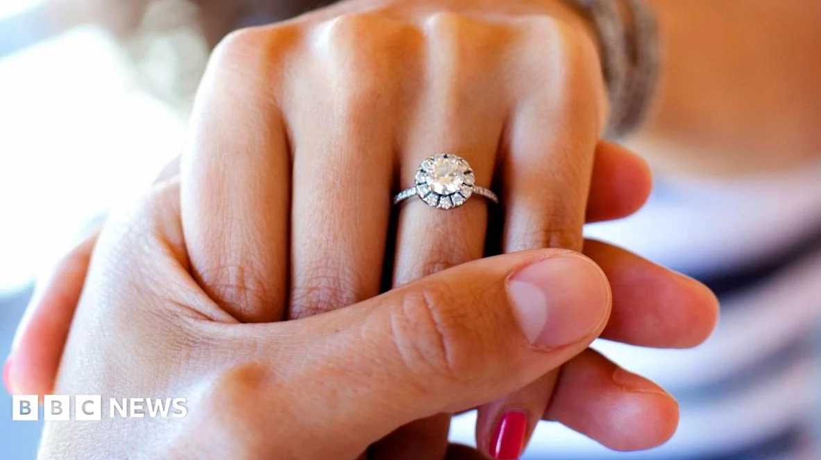 De Beers Halts Work at South Africa's Venetia Mine