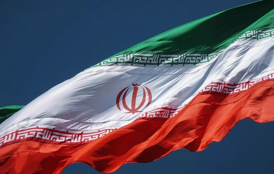 Oil Near $100 as US Attacks Iran, Houthis Hit Red Sea Tankers