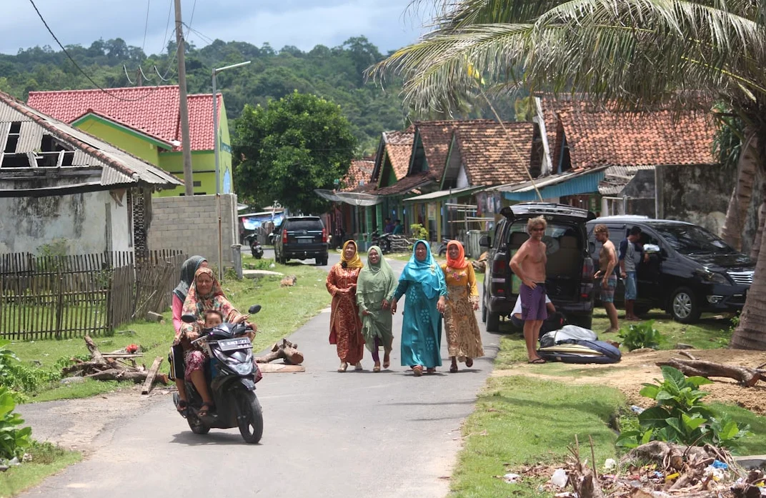 Fire tears through Indonesian village in West Java
