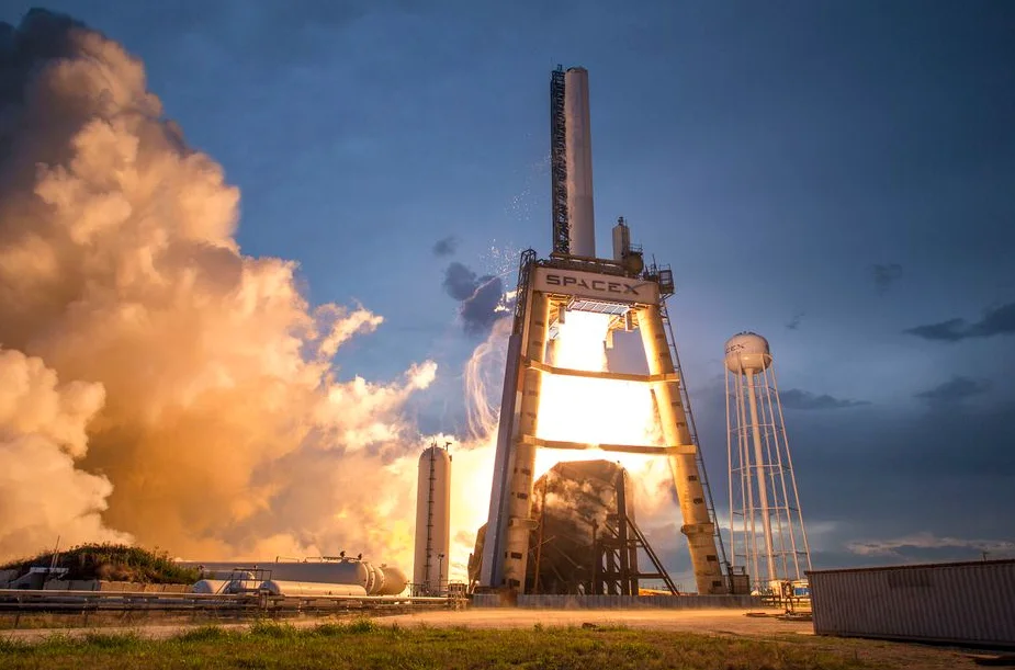 スペースX株価、ロックアップ解除で43％下落