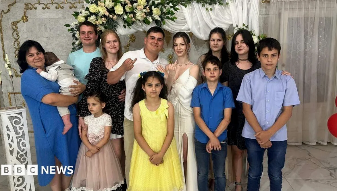 At Least 5 Family Members Killed in Russian Missile Strike, Zelensky Says