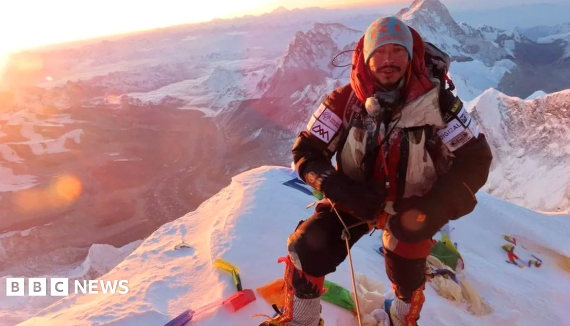 Avalanche on Broad Peak: 10 Climbers Missing, Two Bodies Located