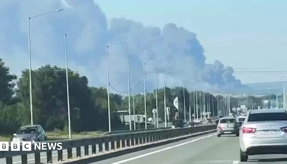 Ucrania ataca refinería y base aérea rusa; Moscú reporta ocho muertos