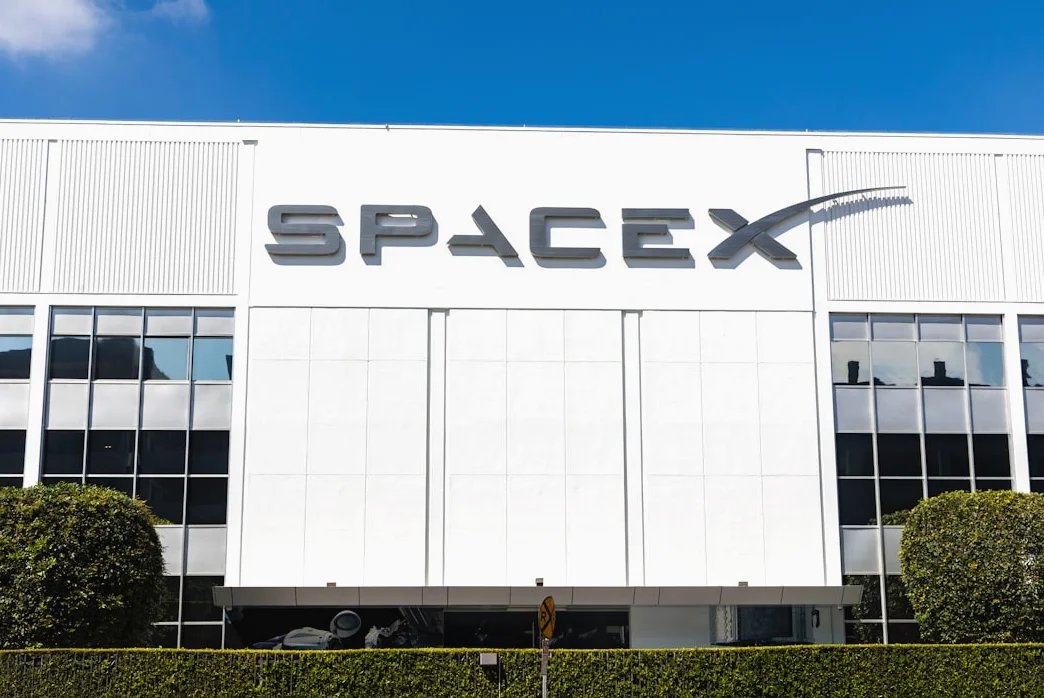 SpaceX Shares Sink After Earnings Reveal Big AI Spending Plans