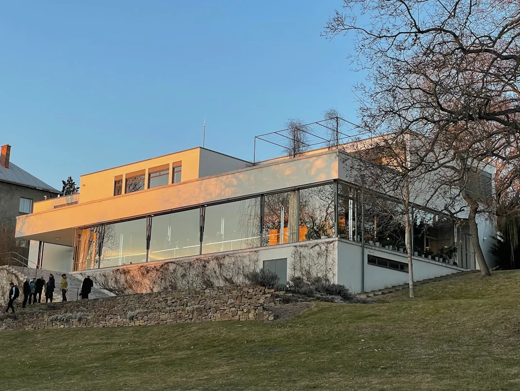 Jenny Elvers ‘broke’ in ‘Villa der Versuchung’ — 250.000 Euro Jackpot