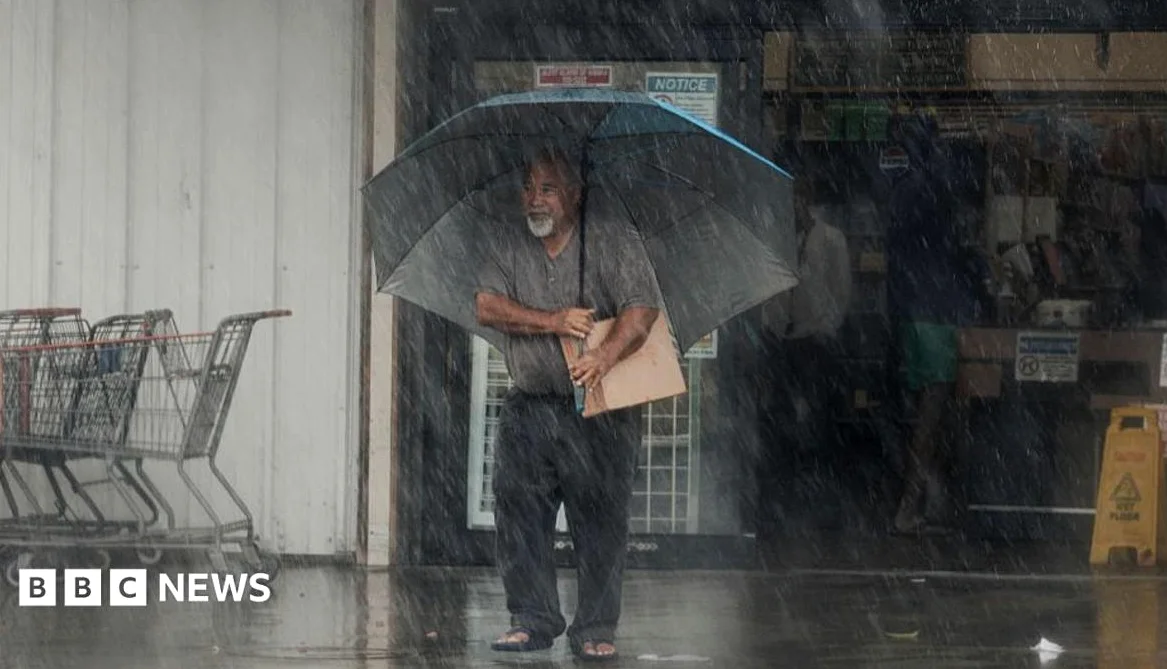 Hurricane Lala Lashes Hawaii with 91mph Winds and 25in Rain